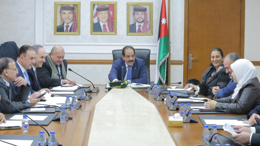 اللجنة القانونية النيابية تقر مشروع تعديل قانون الكاتب العدل