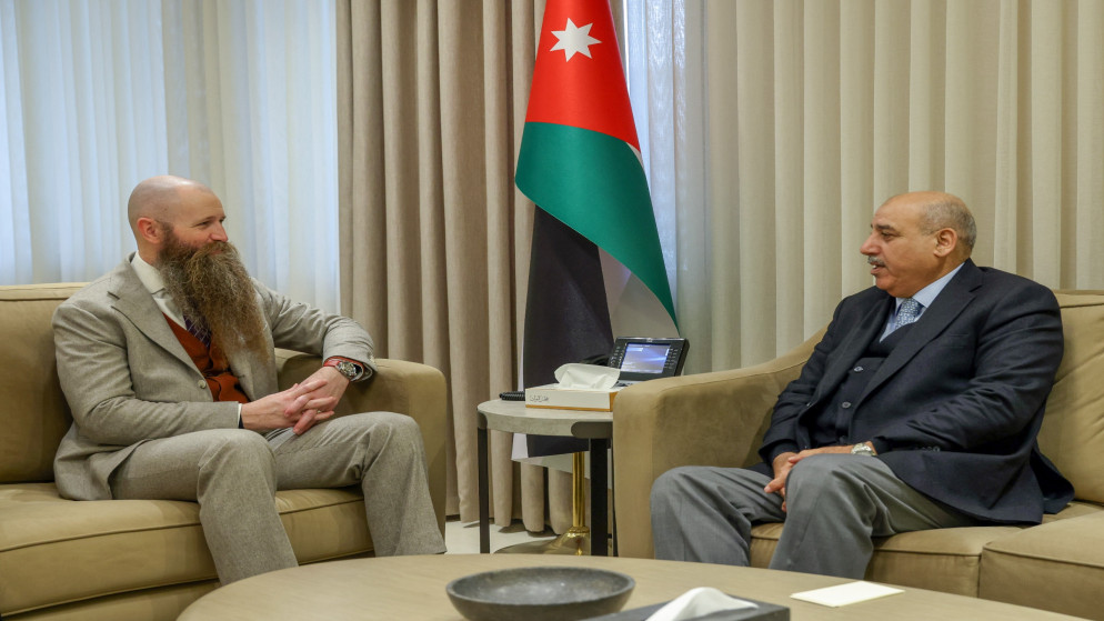 رئيس مجلس النواب يؤكد عمق الشراكة الأردنية الأميركية خلال لقاء السفير هولتسنايدر