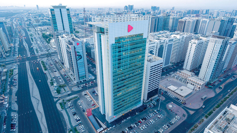 بنك أبوظبي التجاري يعلن خطط توظيف واسعة لدعم الكفاءات الوطنية