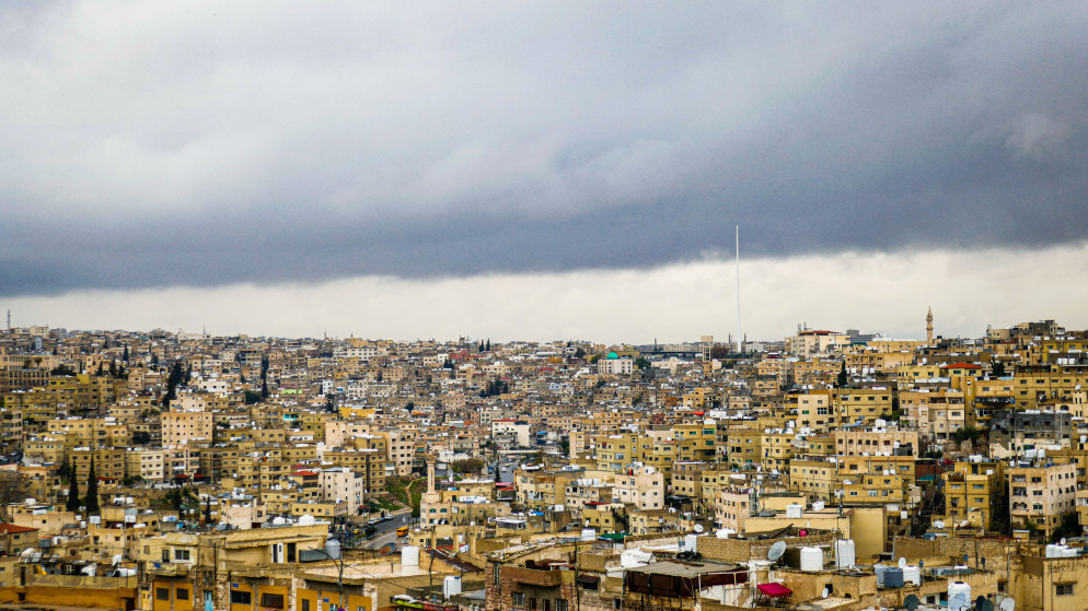 انخفاض طفيف على درجات الحرارة مع طقس متقلب نهاية الاسبوع