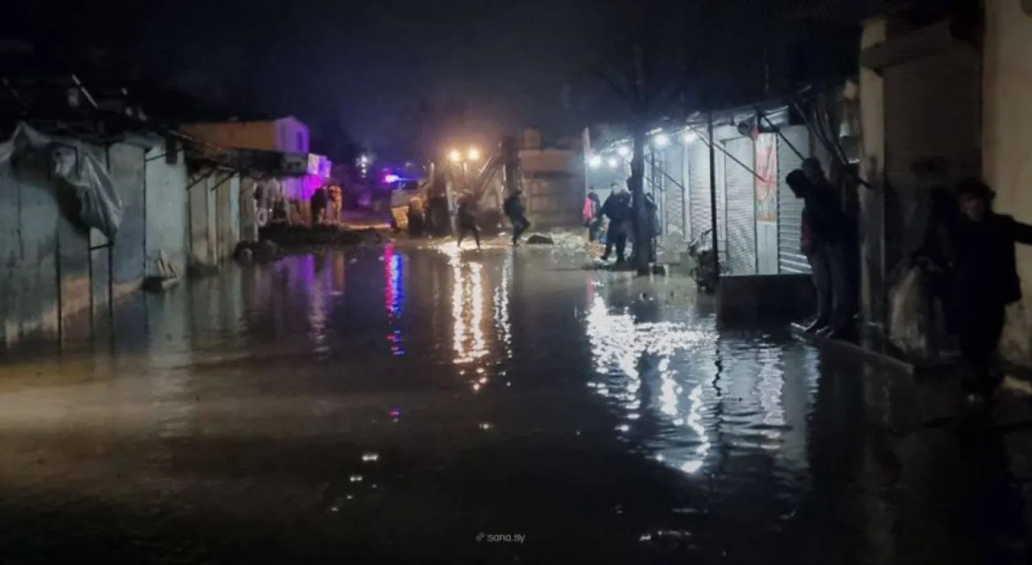 سوريا: فيضانات مفاجئة تقتل ثلاثة أشخاص وتتسبب بأضرار واسعة للمخيمات