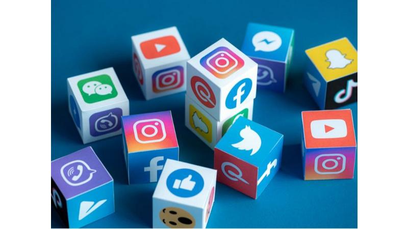 مقترح نيابي لتنظيم استخدام مواقع التواصل لمن هم دون 16 عاما