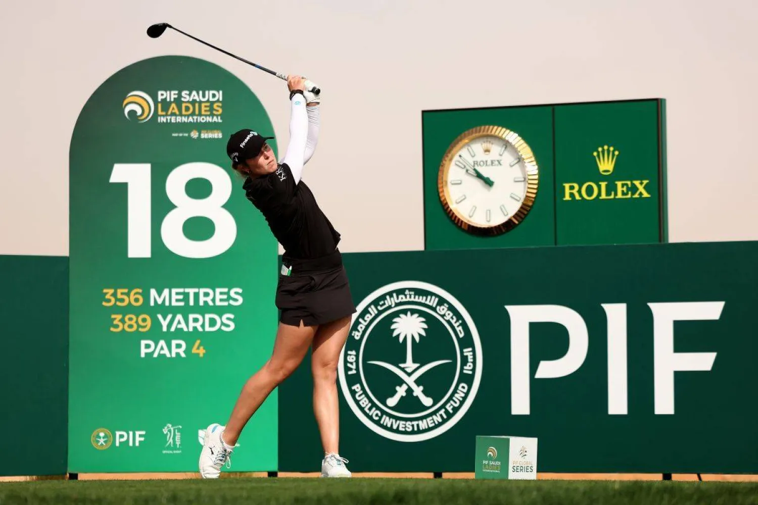 رودز تتصدر السعودية الدولية للسيدات في نادي الرياض للغولف