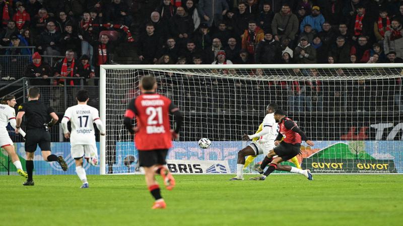 ولي العهد يشيد بهدف التعمري في الدوري الفرنسي