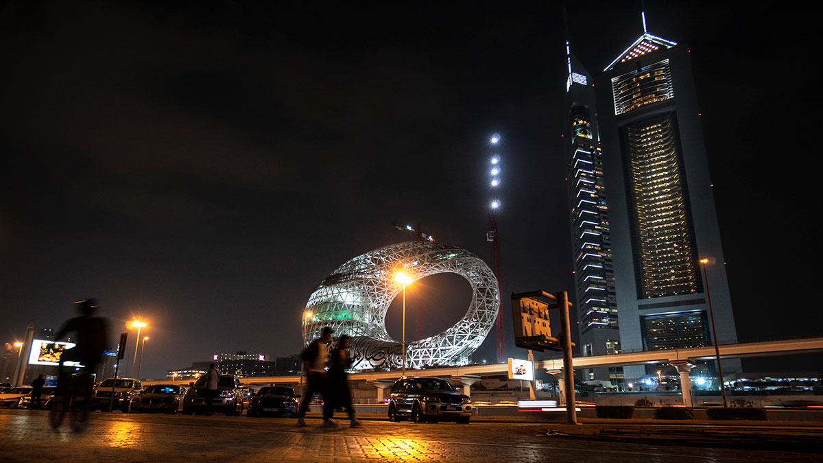 دراسة: 98.1% شعور المرأة بالأمان عند التجول ليلاً في الإمارات