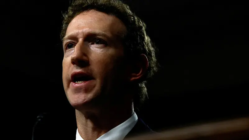 زوكربيرغ ينفي تسبب إنستغرام بالإدمان ويدافع عن ميتا في محاكمة هامة