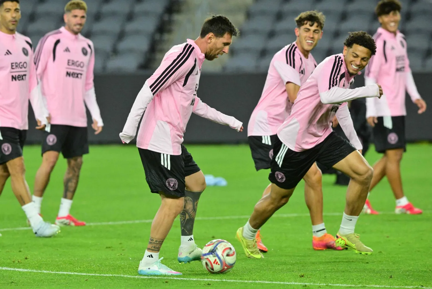 ميسي يبدد الشكوك ويستعد لقيادة إنتر ميامي في الموسم الجديد