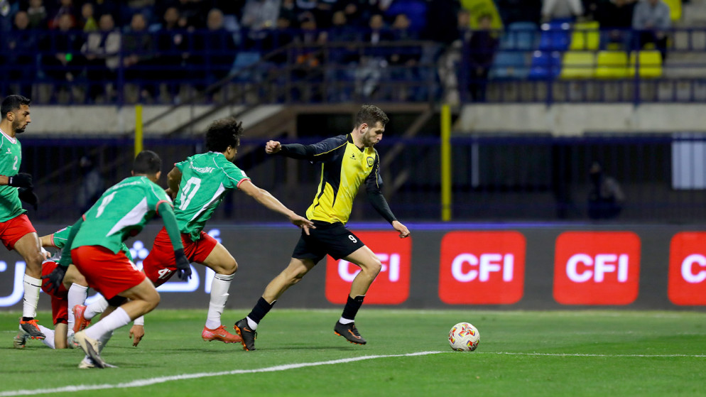 الحسين يتصدر الدوري الأردني بعد أسبوع مثير من المباريات