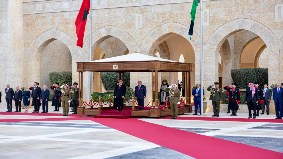 الملك والرئيس الألباني يؤكدان ضرورة احترام سيادة الدول ووحدتها