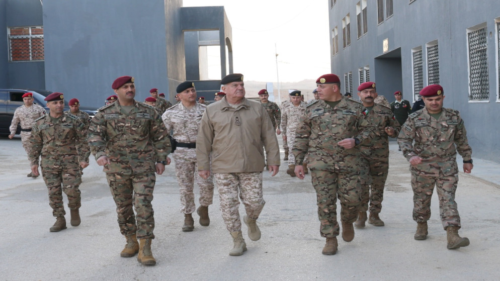 الحنيطي يؤكد استمرار خطط التحديث في القوات المسلحة