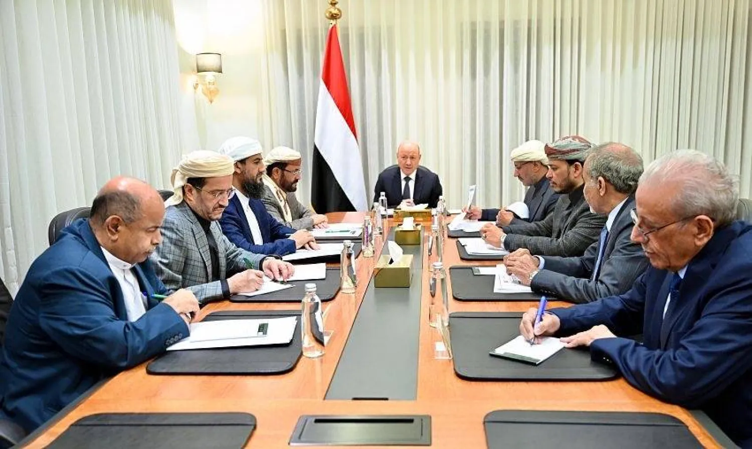 حكومة الزنداني تبدأ إعادة ترتيب المشهد القيادي الأمني في اليمن