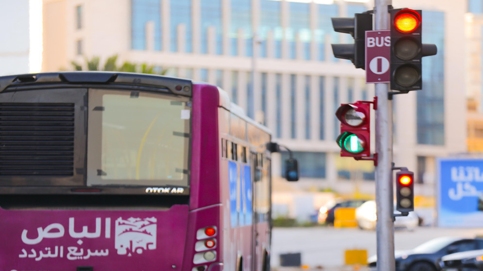 إعادة طرح عطاء تشغيل نظام تحصيل الأجرة لحافلات التردد السريع