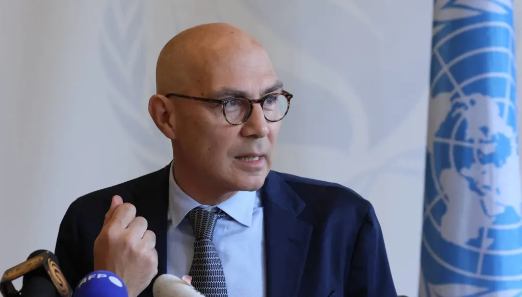 مفوض حقوق الانسان يحذر من تصعيد عسكري في الشرق الاوسط