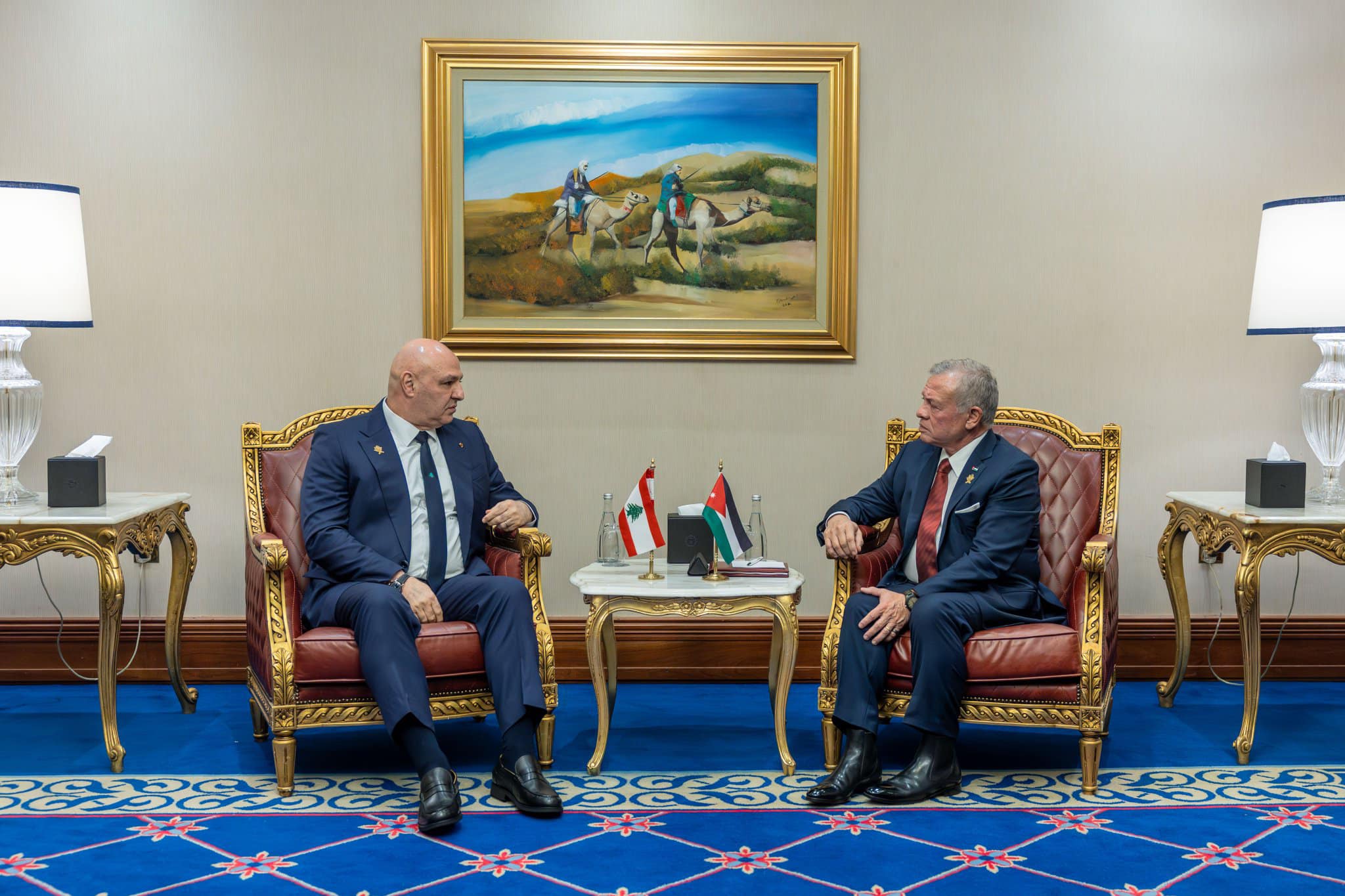 الملك يتلقى اتصالا هاتفيا من الرئيس اللبناني