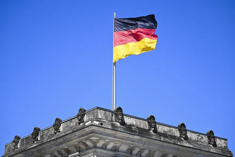 ألمانيا تستعد لإجلاء الأطفال والمرضى من مواطنيها العالقين في الشرق الأوسط