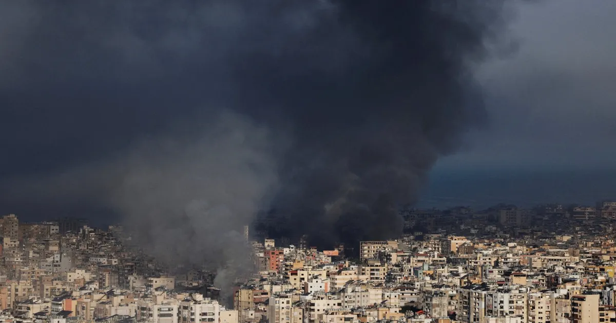 عُمان تعلن إسقاط مسيّرتين وسقوط ثالثة قرب ميناء صلالة