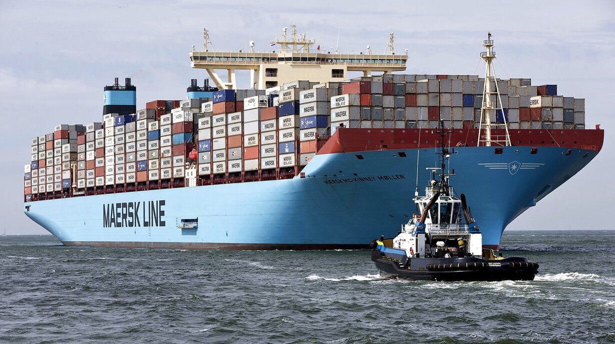 ميرسك تعلّق مؤقتاً حجوزات الشحن البحري من وإلى موانٍ رئيسية بالشرق الأوسط