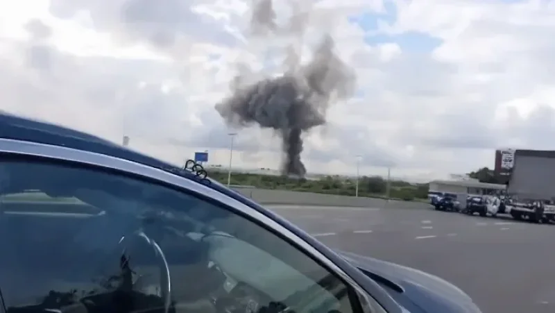 إيران تعلن استهداف مطار بن غوريون بالصواريخ