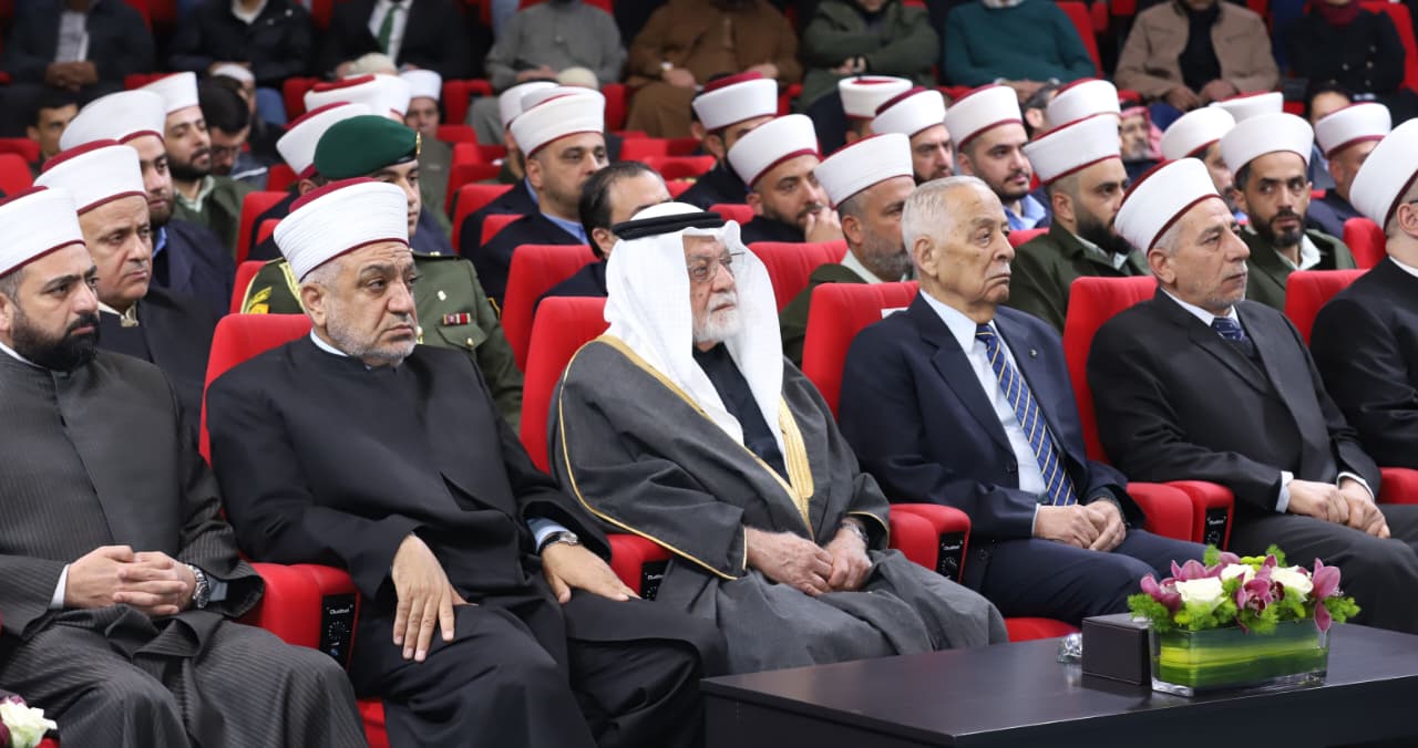 مندوبا عن الملك الأمير علي بن نايف يرعى المجلس العلمي الهاشمي الـ122