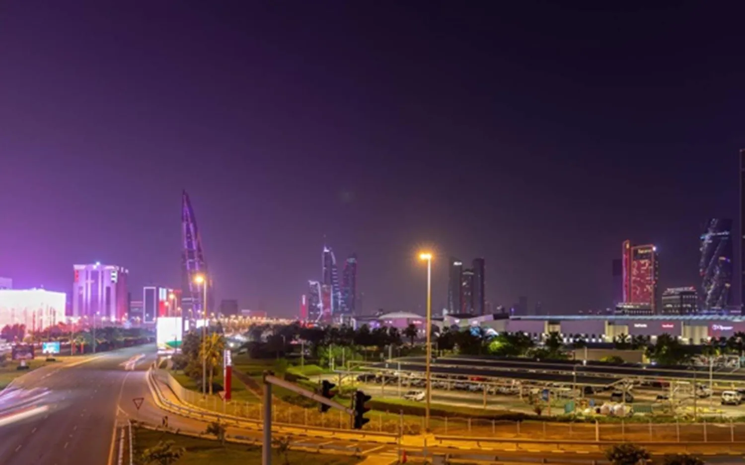 وفاة و8 إصابات بعدوان إيراني على سكن في المنامة