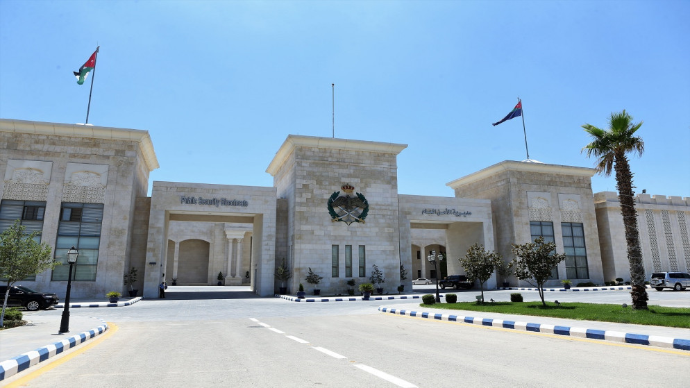 الأمن يعرب عن أسفه من تجمهر مواطنين في موقع سقوط جسم متفجر في الزرقاء