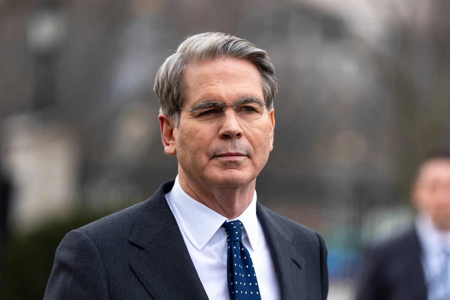 بيسنت: البحرية الأميركية قد ترافق السفن بمضيق هرمز ضمن تحالف دولي