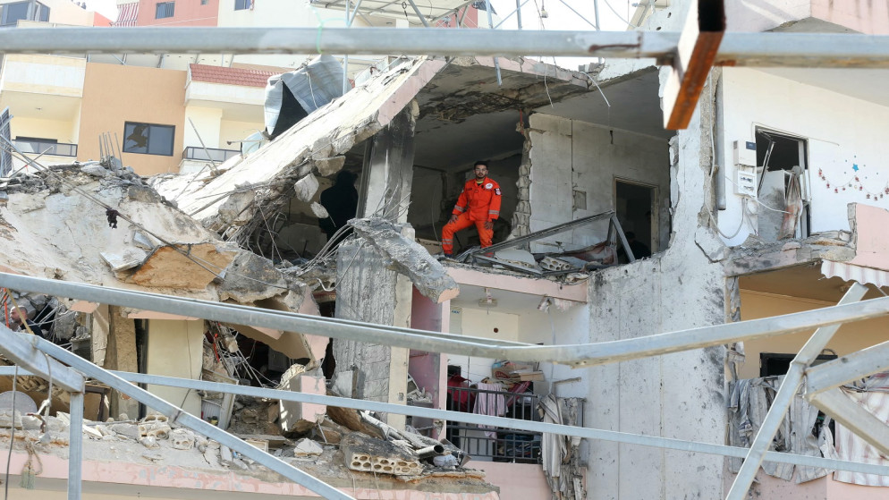 ثمانية قتلى بغارة إسرائيلية على مبنى في منطقة صيدا جنوبي لبنان