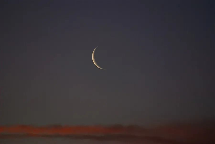 السعودية تتحرى هلال شوال الأربعاء لتحديد موعد عيد الفطر