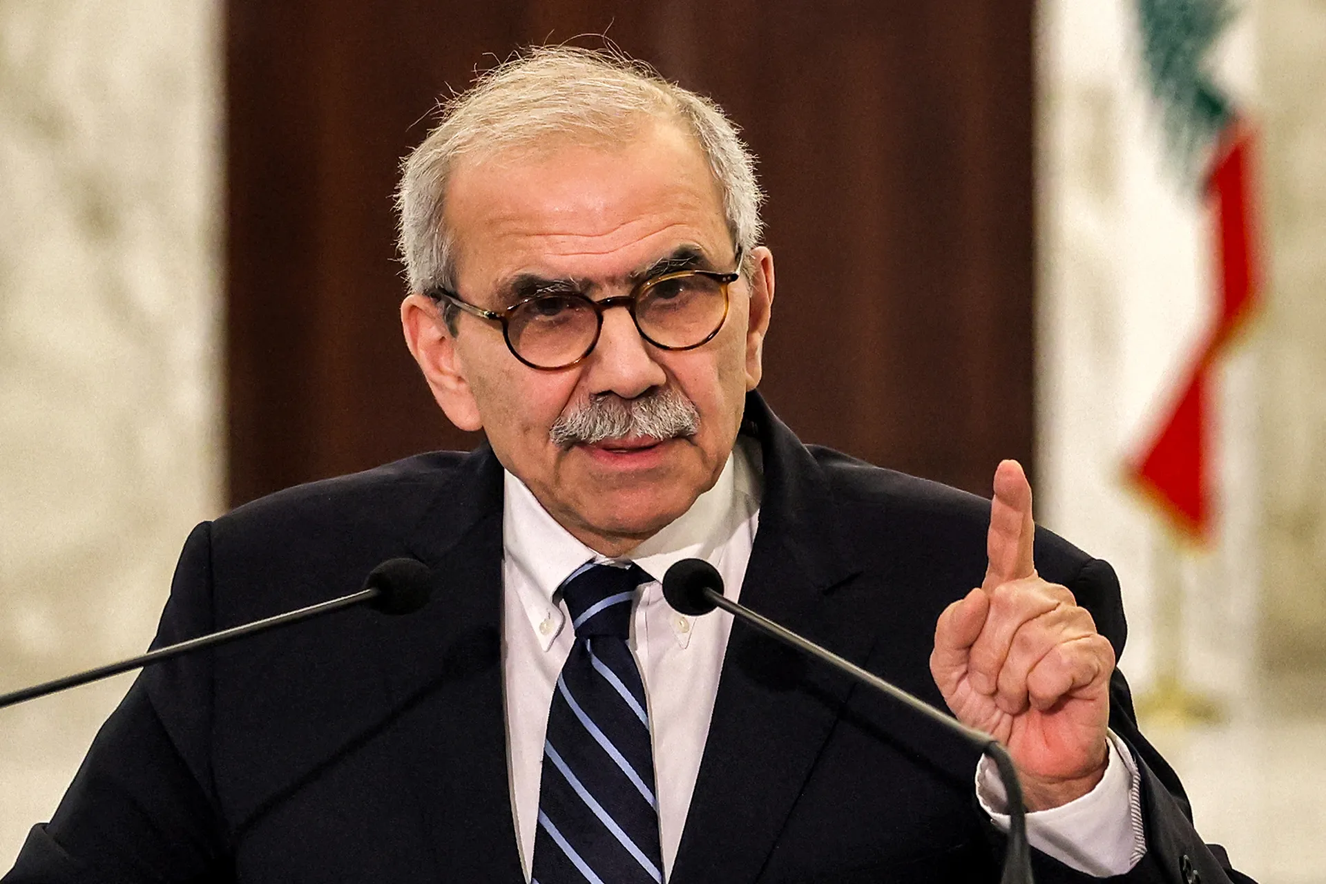 نواف سلام: ربط لبنان بحسابات إقليمية يعطي إسرائيل ذريعة لتوسيع عدوانها