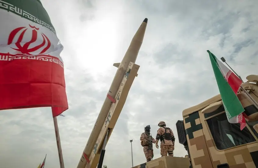 الحرس الثوري الإيراني يؤكد استمرار إنتاج الصواريخ رغم الحرب