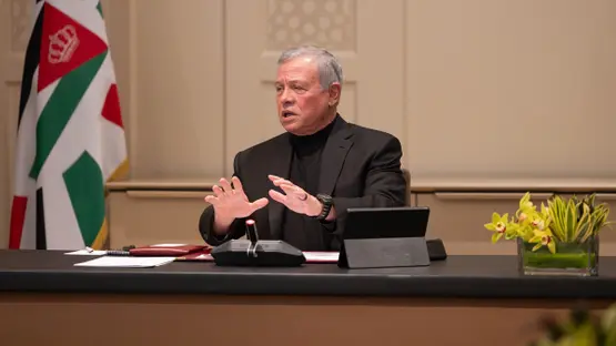 الملك يعزي أمير دولة قطر باستشهاد عسكريين أثناء أداء الواجب