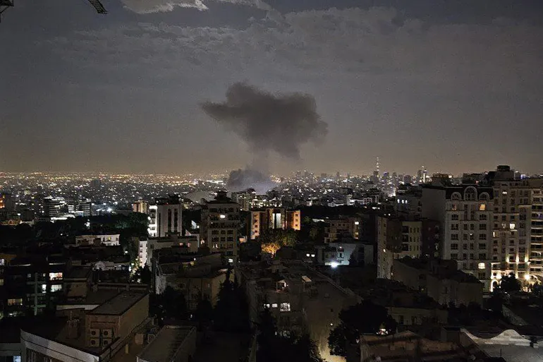 القيادة الأميركية: ضرب أكثر من 9000 هدف إيراني وتدمير 140 سفينة