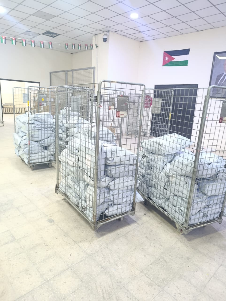 البريد الأردني: وصول طرود التجارة الإلكترونية إلى الأردن عبر المنافذ البرية
