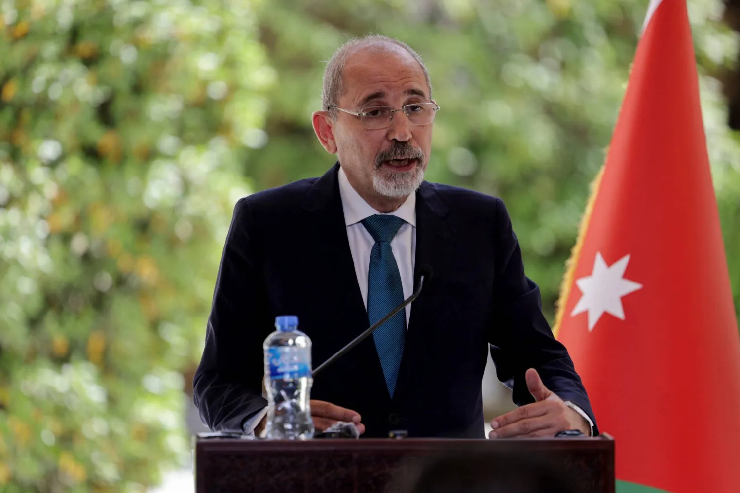 الصفدي: نعمل سياسيا لوقف العدوان على لبنان ودعم سيادة الدولة