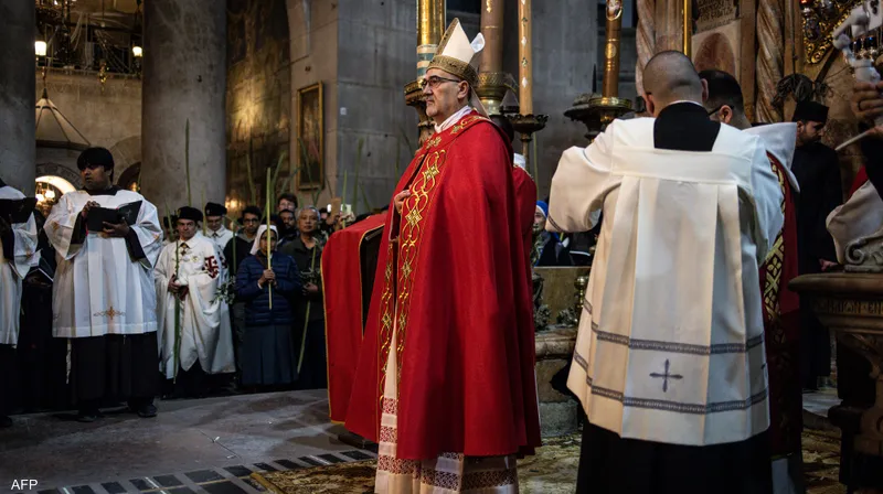 إسرائيل تمنع بطريرك اللاتين من إقامة قداس أحد الشعانين في كنيسة القيامة