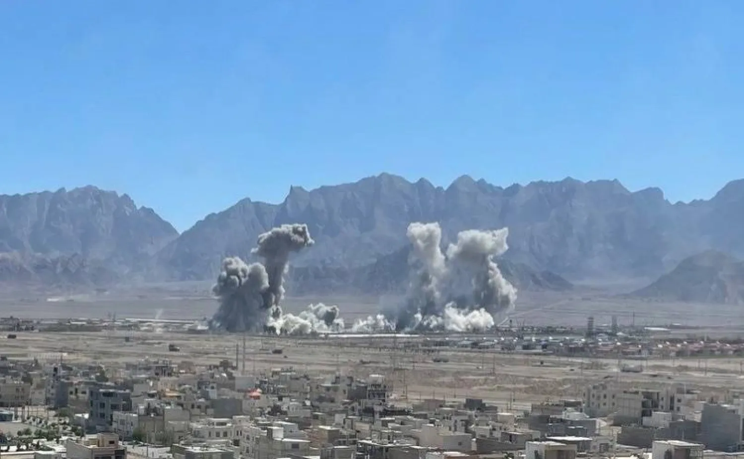 إيران تحذر من الهجوم البري والبنتاغون يستعد لعمليات تمتد لأسابيع