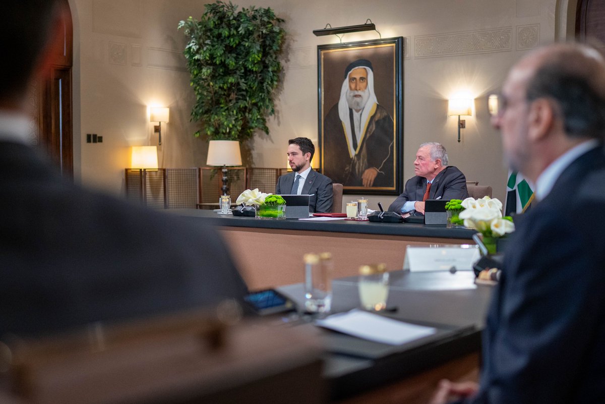 الملك يؤكد ضرورة المباشرة بتطبيق توصيات لجنة تطوير الجهاز القضائي