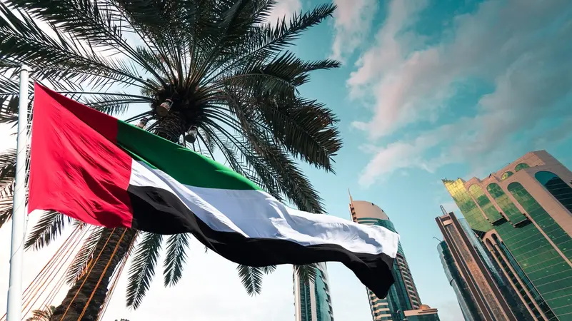 هجمات إيران تستهدف الإمارات بـ 19 باليستياً و26 مسيرة