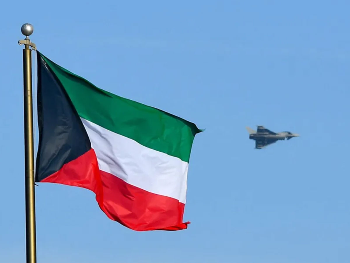 الكويت تعلن التصدي لهجمات صاروخية وطائرات مسيرة