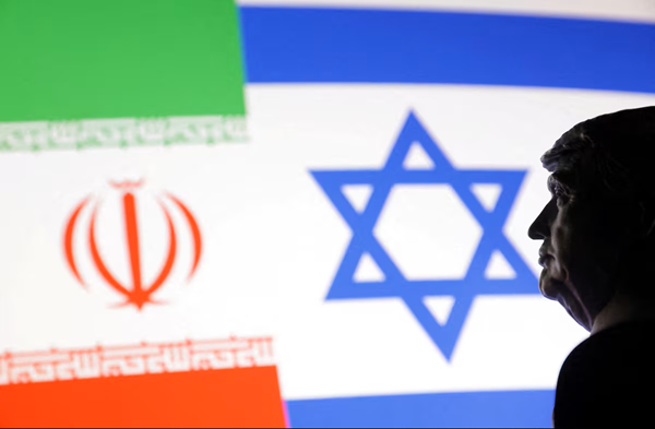 مسؤول: إسرائيل تستعد لمهاجمة منشآت طاقة إيرانية