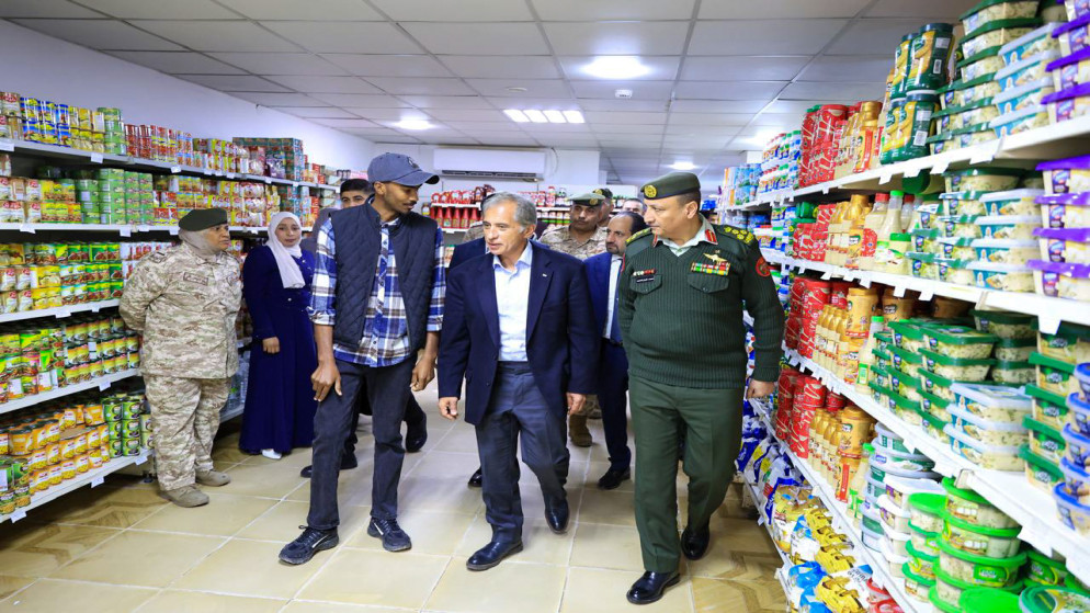 حسّان يؤكد أهمية دعم المؤسستين الاستهلاكيتين المدنية والعسكرية لضمان استقرار الأسعار