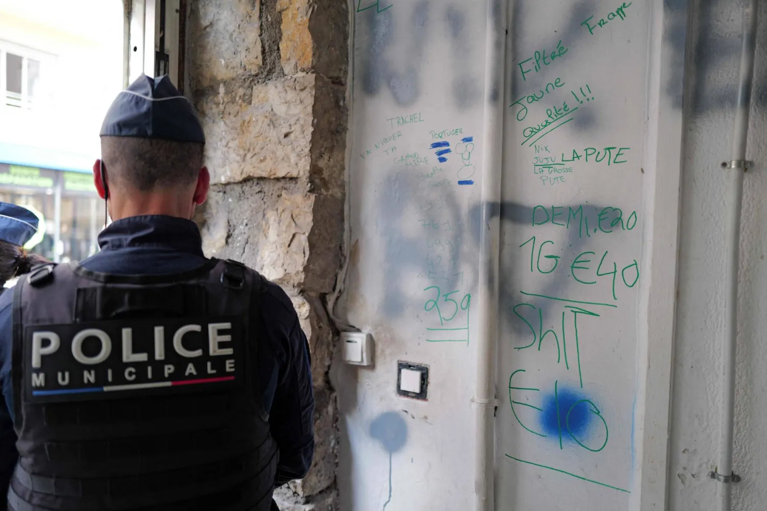 تلميذ يطعن زميلته داخل مدرسة في غرب فرنسا