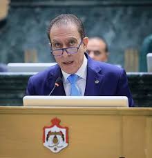   عالم السياسة لم تأخذ الطراونة من مهنة احبها واحبته