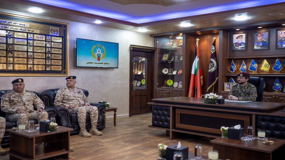 ولي العهد يزور مديرية سلاح الهندسة الملكي ويطلع على أبرز التقنيات المستخدمة