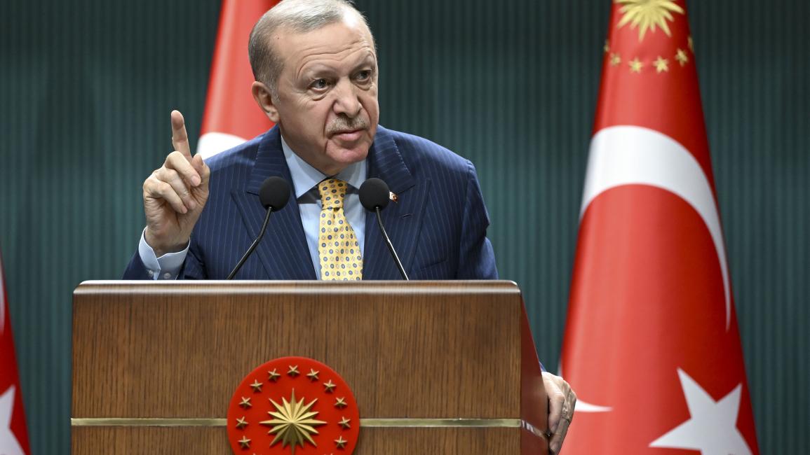 أردوغان لنتنياهو: تركيا لا تُهدّد وإسرائيل مخرّبة السلام