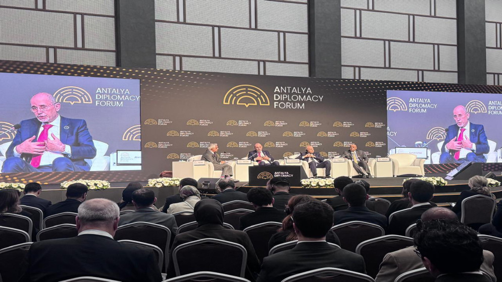 الصفدي: نقف إلى جانب دول الخليج في الدفاع عن أمنها وأي تهديد لأمن الخليج هو تهديد لأمن الأردن