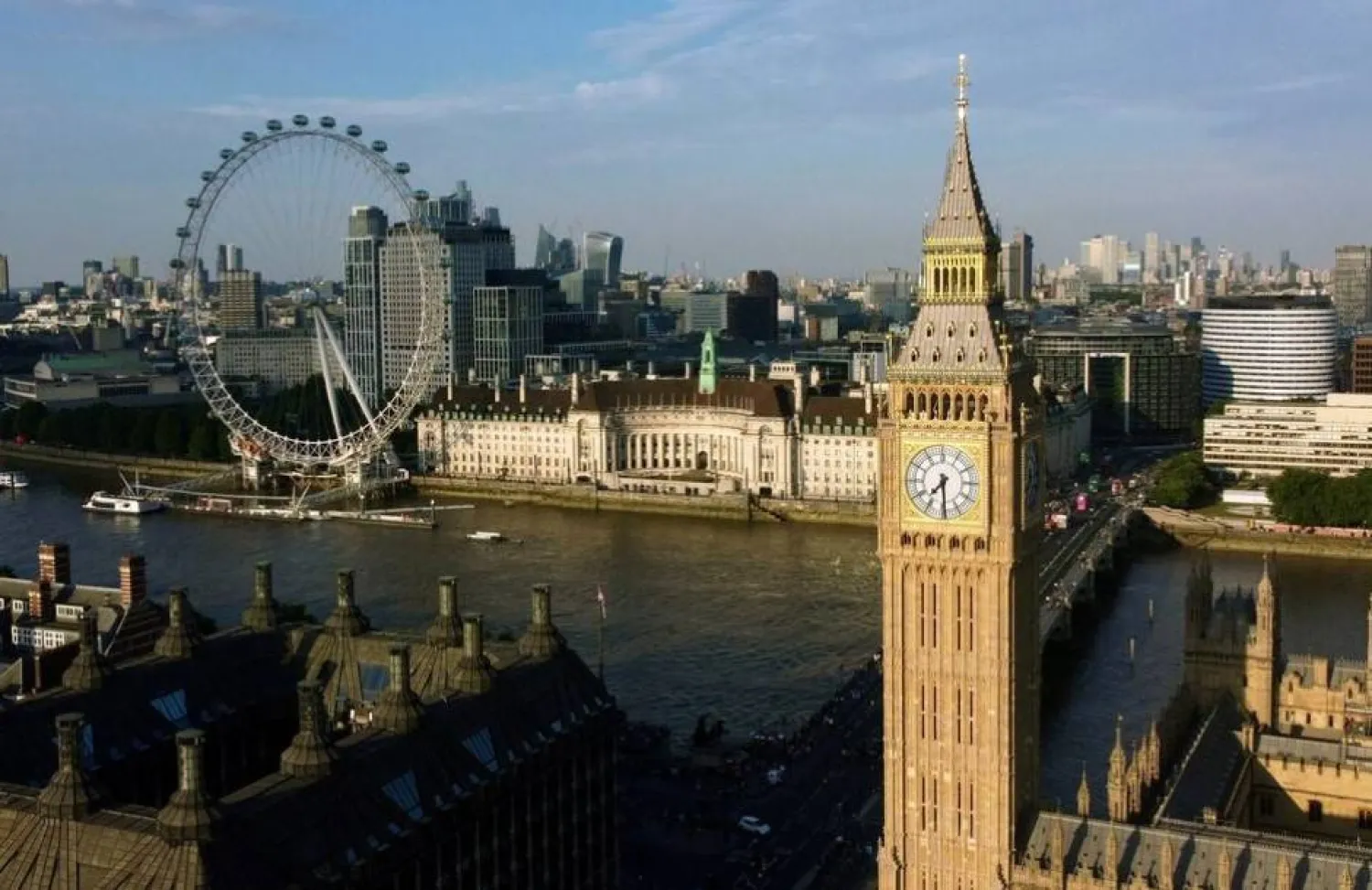 الشرطة البريطانية: شبهات بضلوع وكلاء إيرانيين في حرائق بمواقع يهودية