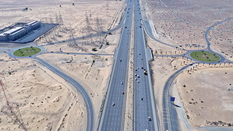 إنشاء تقاطعات بين طُرق الشيخ زايد والإمارات ومحمد بن زايد لتسريع حركة السير