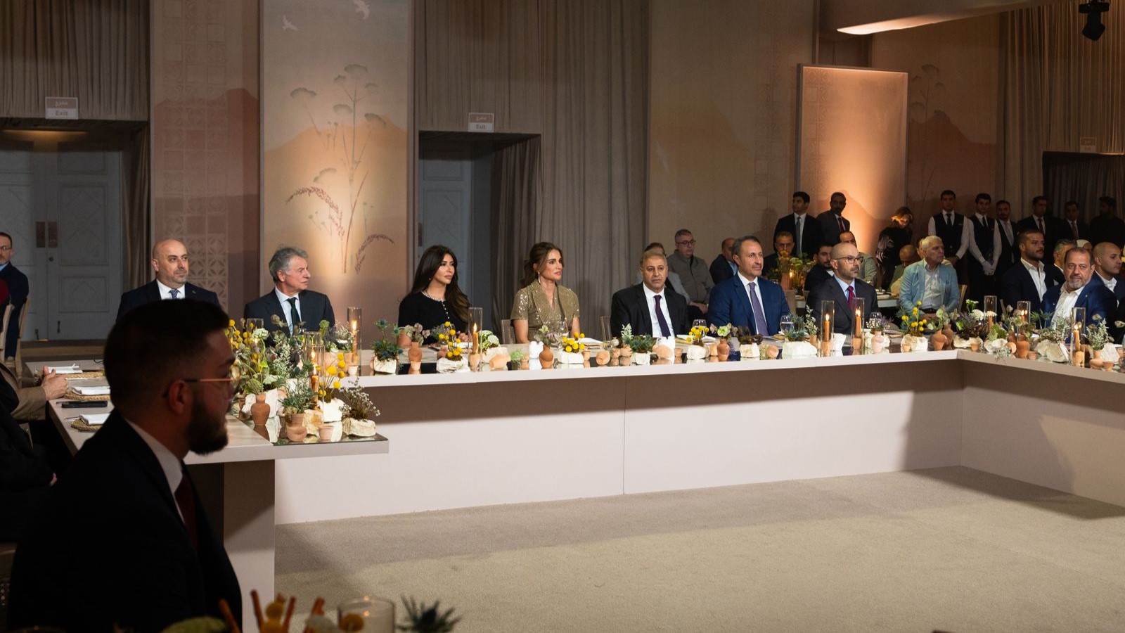 الملكة رانيا تحضر العشاء الخيري لصندوق الأمان لمستقبل الأيتام