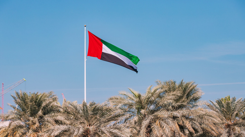 وزارة الدفاع الإماراتية: الدفاعات الجوية تعاملت مع طائرتين مسيّرتين قادمتين من إيران